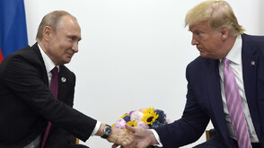 Започна разговорът между Тръмп и Путин