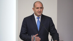 Румен Радев: Вчера предложих референдум, а не партия