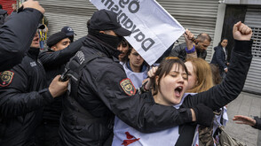 Протест в Истанбул след убийство на жена от бившия ѝ съпруг